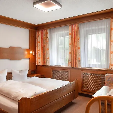 Hotel Kardona 3*