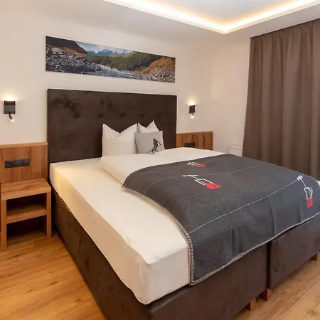 Hotel Kardona 3*