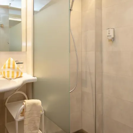 Hotel Kardona 3*